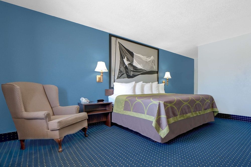 Standard Room, 1 King Bed