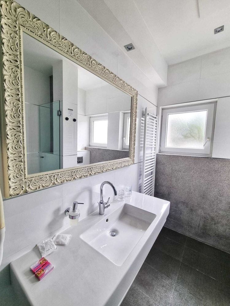 Hotel San Antonio Classic Triple Room, Balcony, Annex Building 9