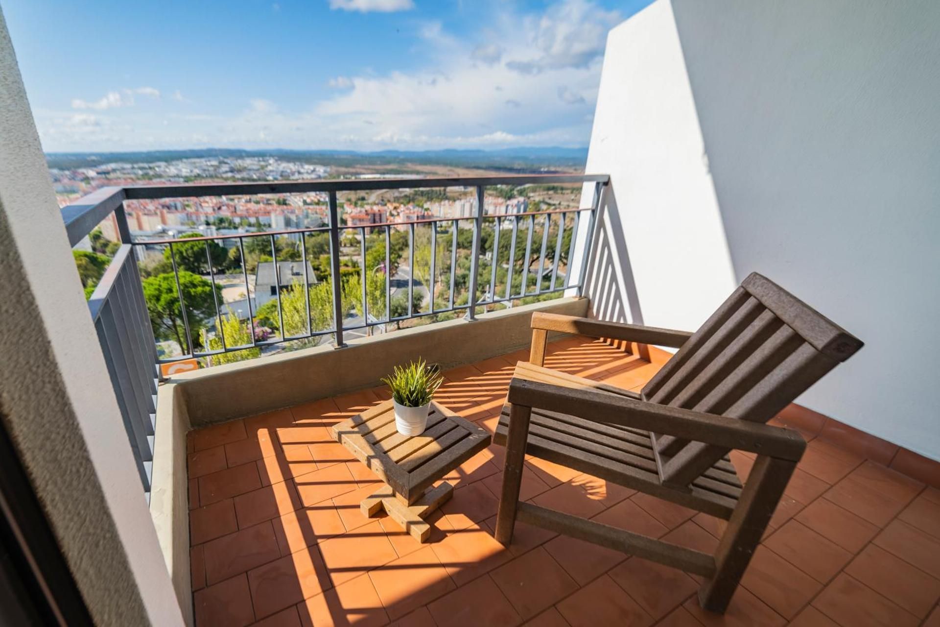 PREMIUM DOUBLE CITY VIEW