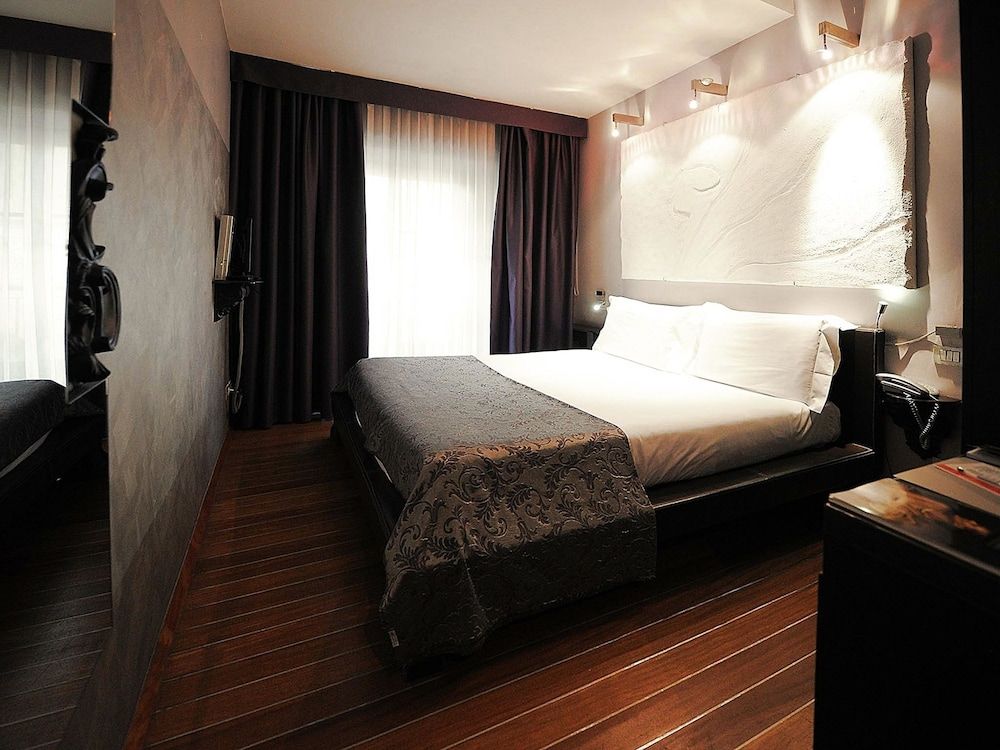 Borghese Palace Art Hotel Classic Double Room 2