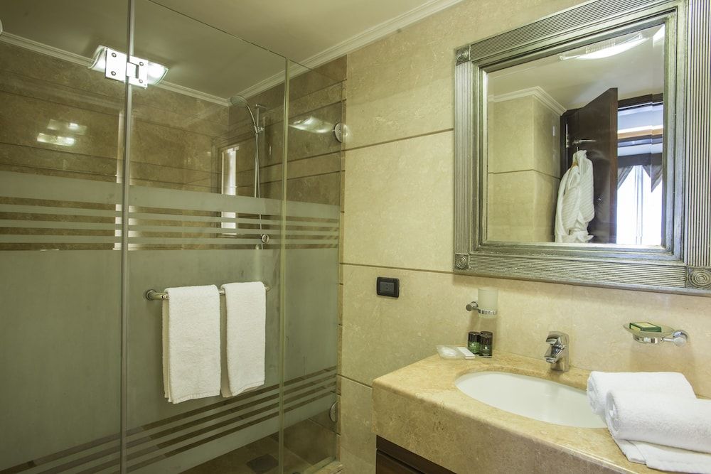 undefined Imperial Suites Hotel 9