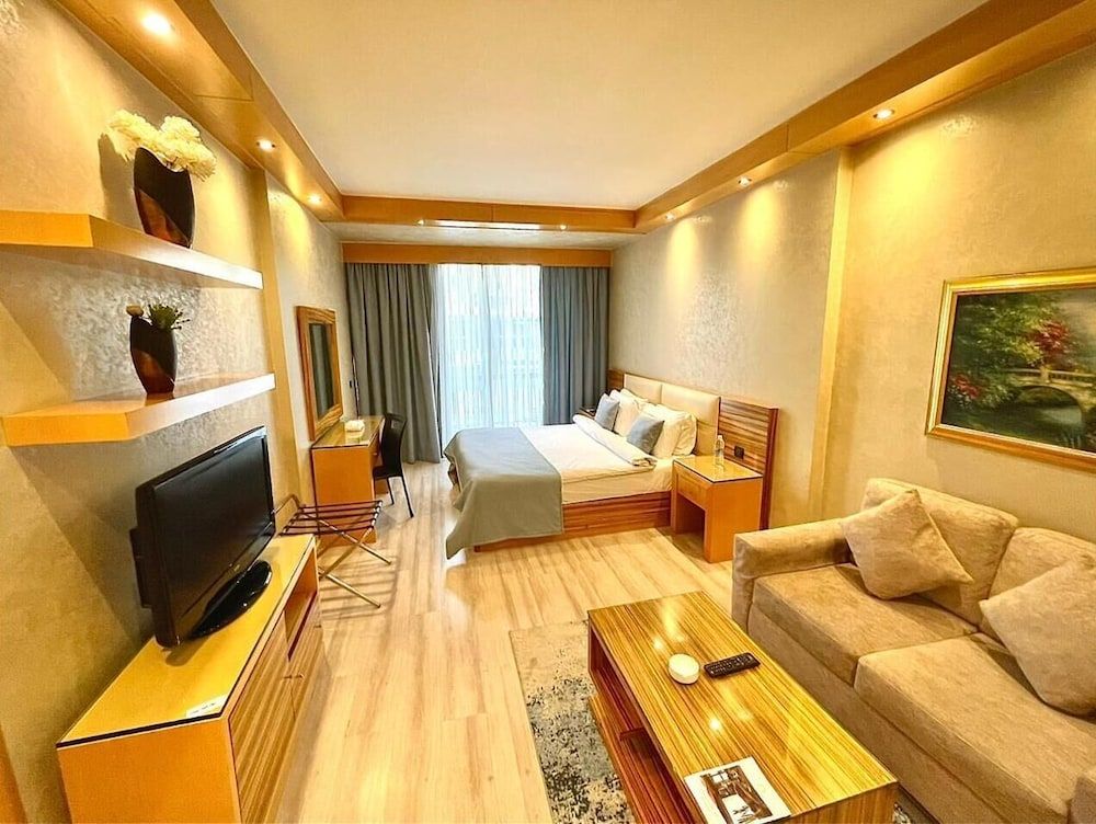 Imperial Suites Hotel Standard King or Twin Room