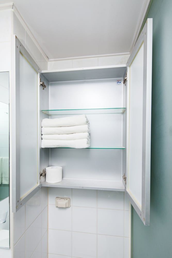 Western Coop Residence Dongdaemun Superior Twin Room 8