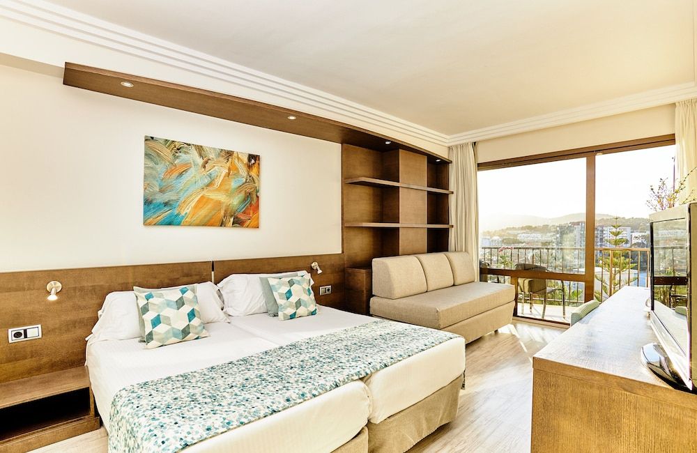Comfort Triple Room
