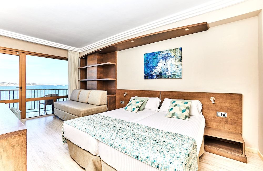 Superior Double Room, Partial Sea View