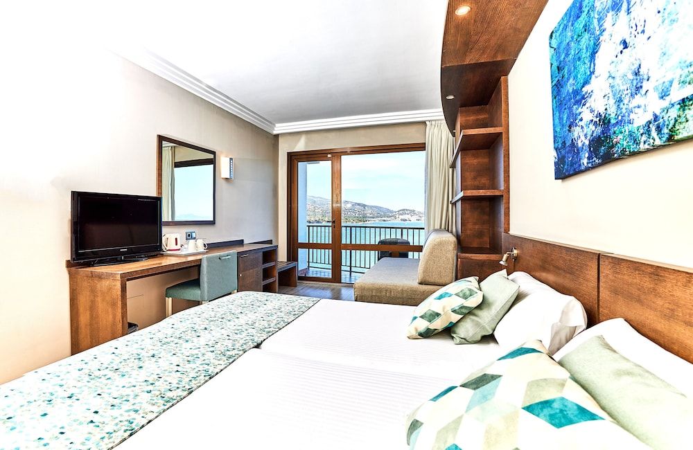 Superior Double Room, Partial Sea View