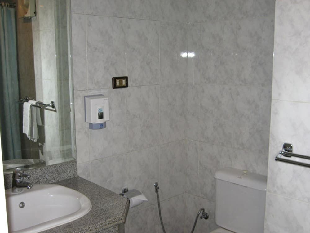 Philippe Luxor Hotel Standard Room, Pool View 5