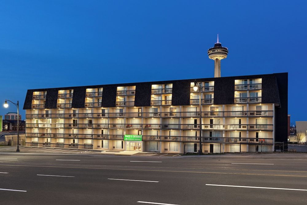 undefined Wyndham Garden Niagara Falls Fallsview 5