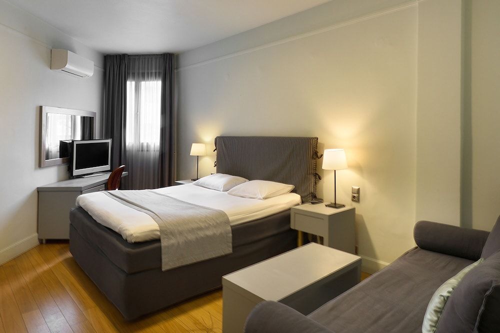 undefined Le Palace Hotel 2