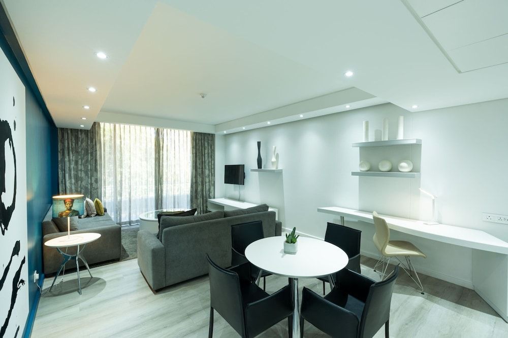 Protea Hotel by Marriott Cape Town North Wharf Apartment, 1 Bedroom, Non Smoking 12