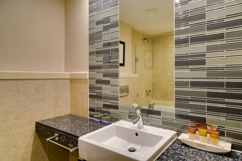 Protea Hotel by Marriott Cape Town North Wharf Apartment, 1 Bedroom, Non Smoking 10