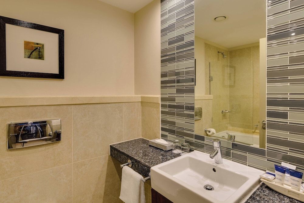 Protea Hotel by Marriott Cape Town North Wharf Apartment, 1 Bedroom 8
