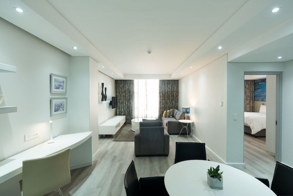 Protea Hotel by Marriott Cape Town North Wharf Apartment, 1 Bedroom, Non Smoking 14