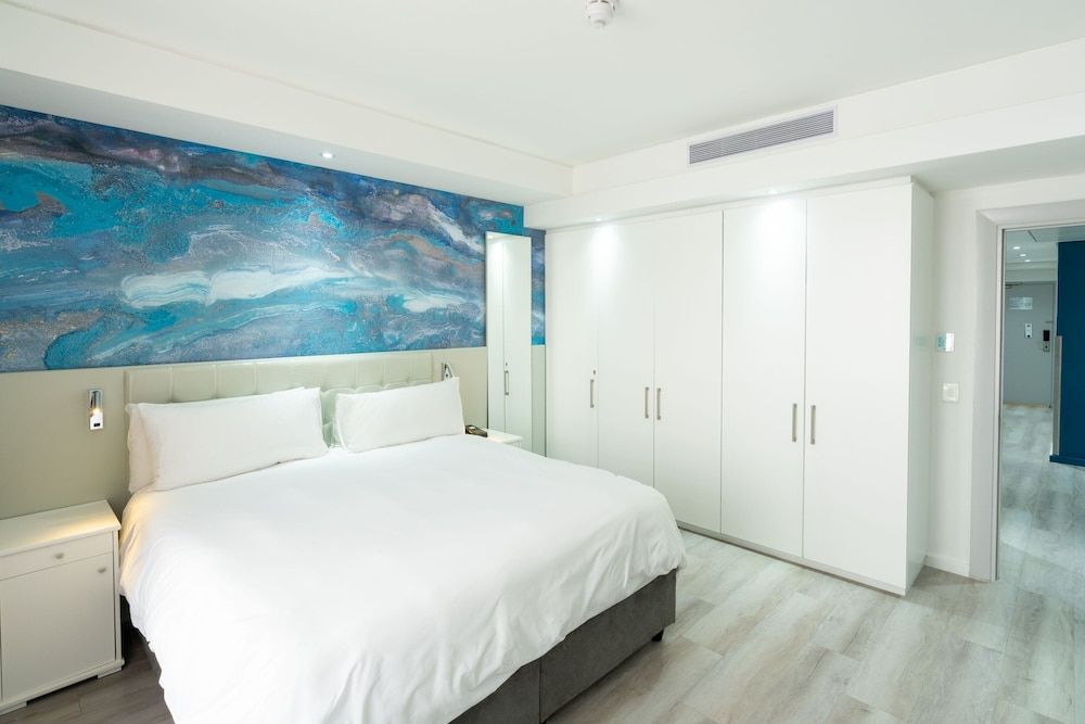 Protea Hotel by Marriott Cape Town North Wharf Apartment, 1 Bedroom 5