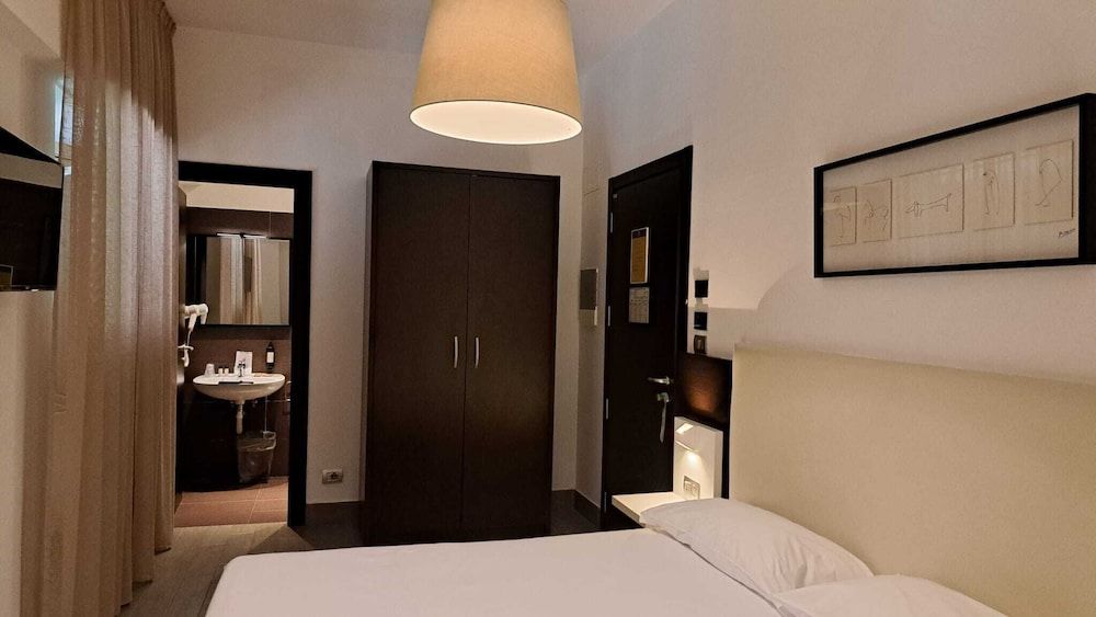 undefined LH Hotel Excel Roma Montemario 10