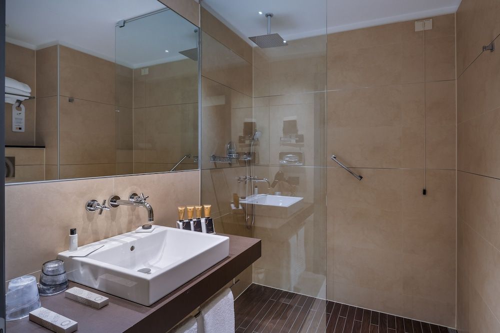 undefined SAVHOTEL FIERA BOLOGNA 8