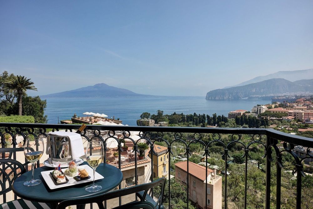 undefined Grand Hotel Capodimonte 10