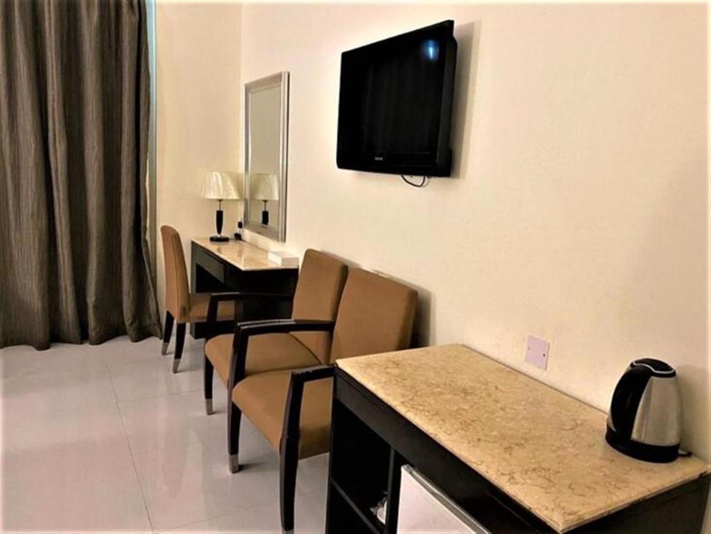 Signature Inn Deira - Free Parking Deluxe Twin Room 10