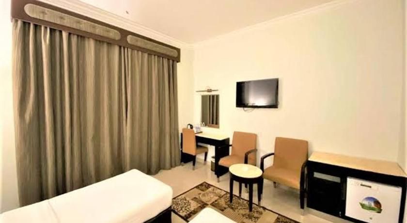Signature Inn Deira - Free Parking Deluxe Twin Room 9