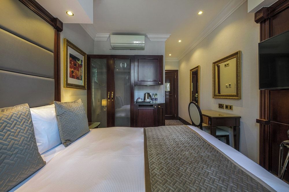 Hyde Park International Club Room, 1 Double Bed 12