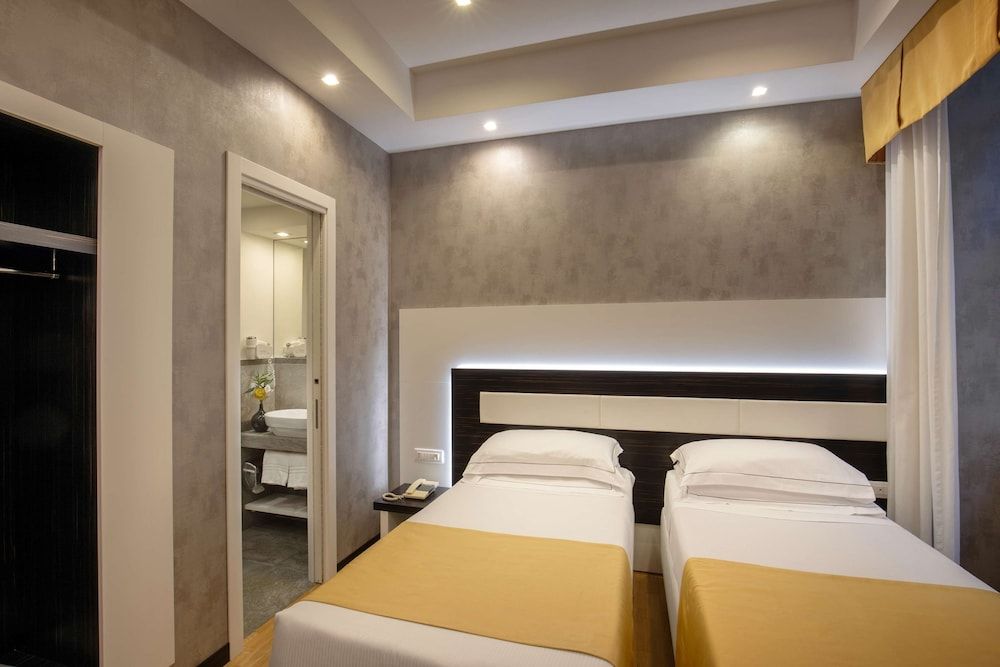 Hotel Diana Roof Garden Standard Double Room 5