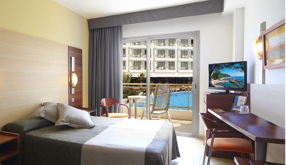 Premium Room Pool View
