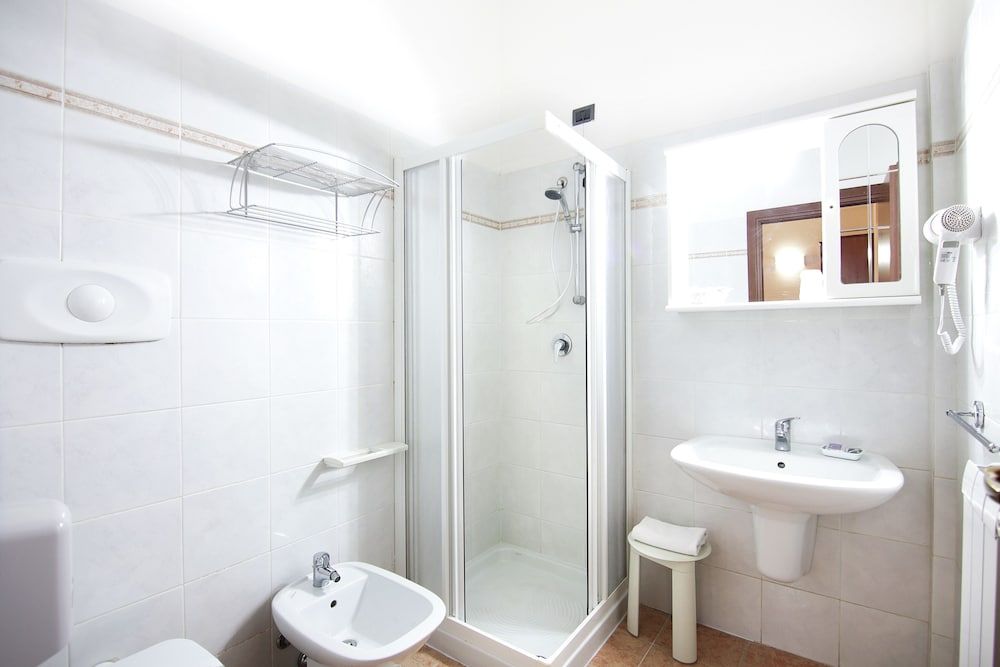 Pausania Inn Standard Double Room 8