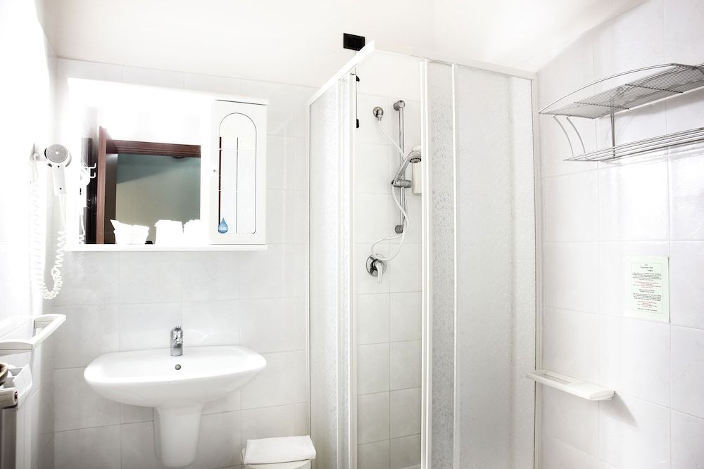 Pausania Inn Standard Double Room 10