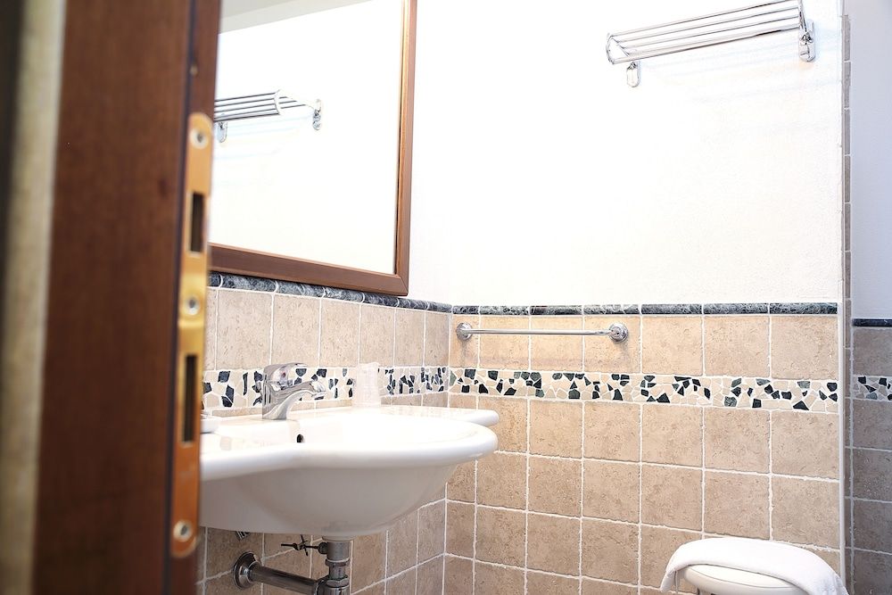 Pausania Inn Superior Double Room 7