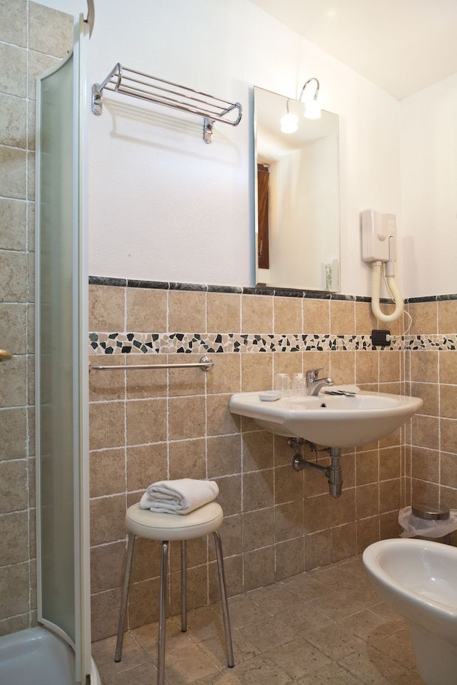 Pausania Inn Superior Double Room 8