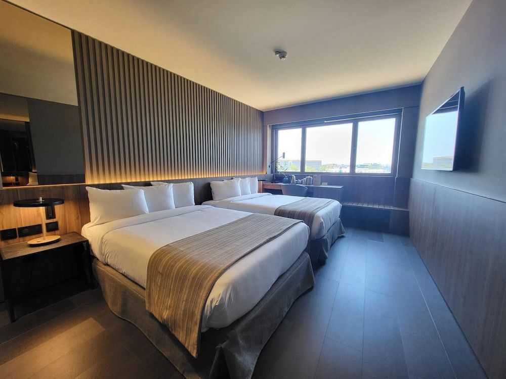 Barcelona Airport Hotel Deluxe Double Room with Two Double Beds 2
