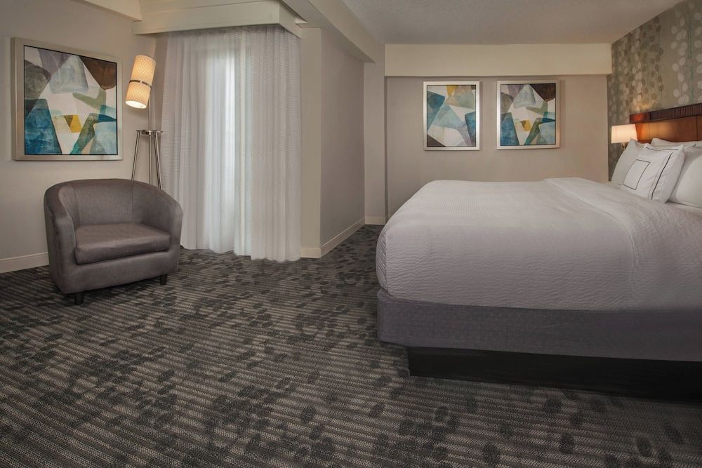 Studio Suite, 1 Bedroom, Non Smoking (Mobility/Hearing Accessible, Tub)