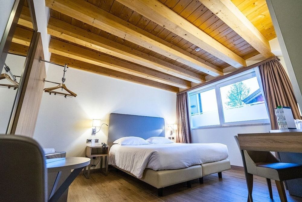 Single Room, 1 Large Twin Bed