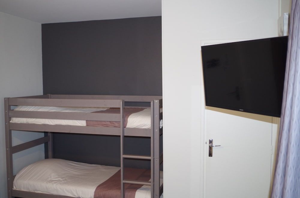 The Originals City, Hôtel Le Savoy, Caen Quadruple Room 7