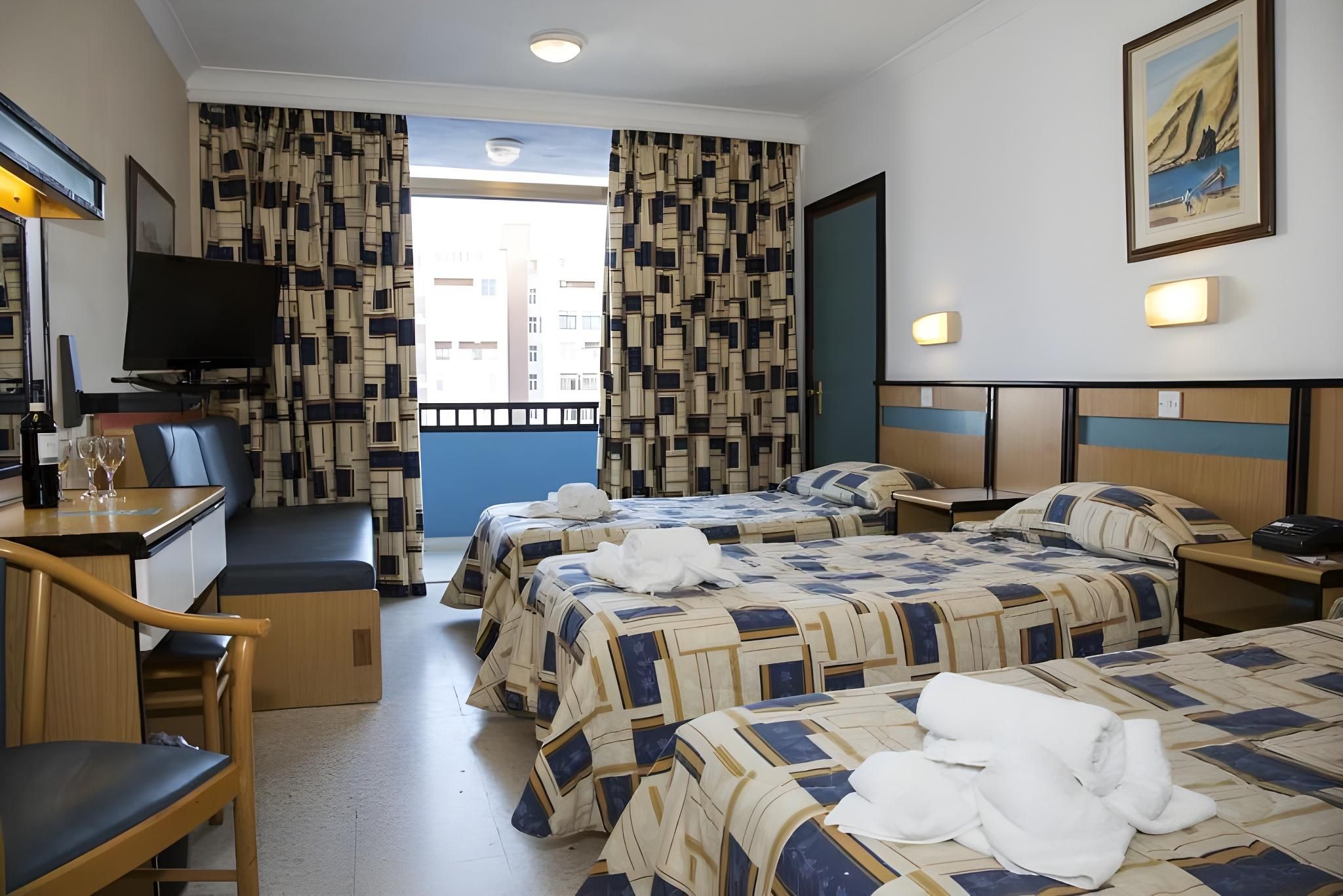 Triple Room