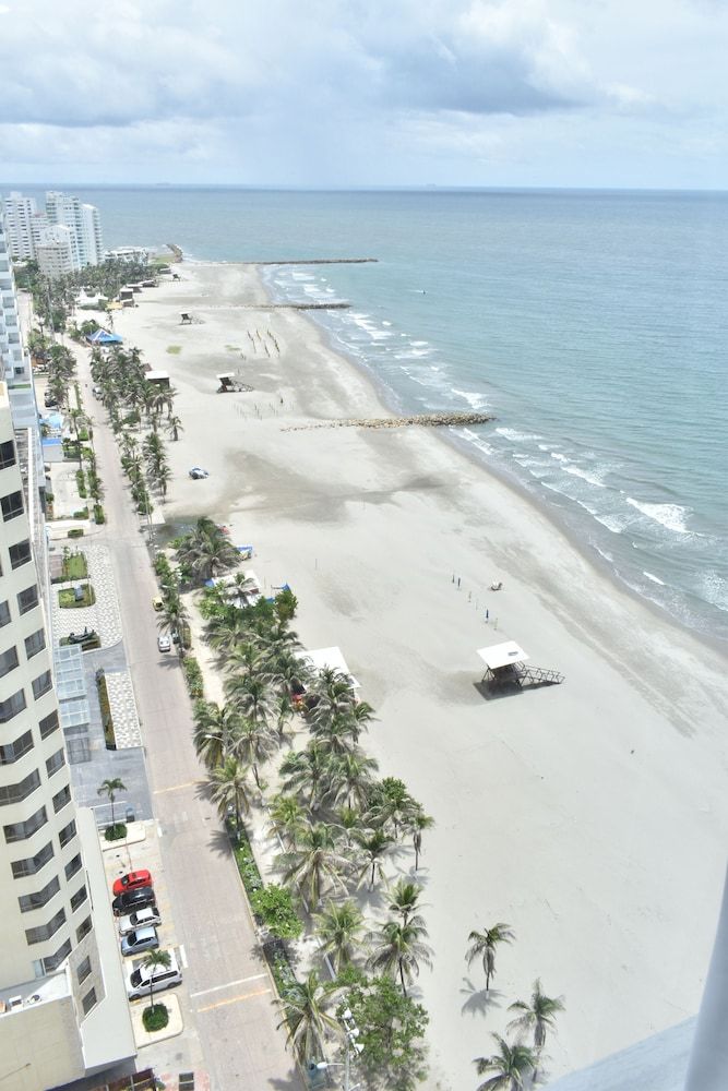 Hotel Almirante Cartagena - Colombia Executive Room, Multiple Beds, Partial Ocean View (k) 4