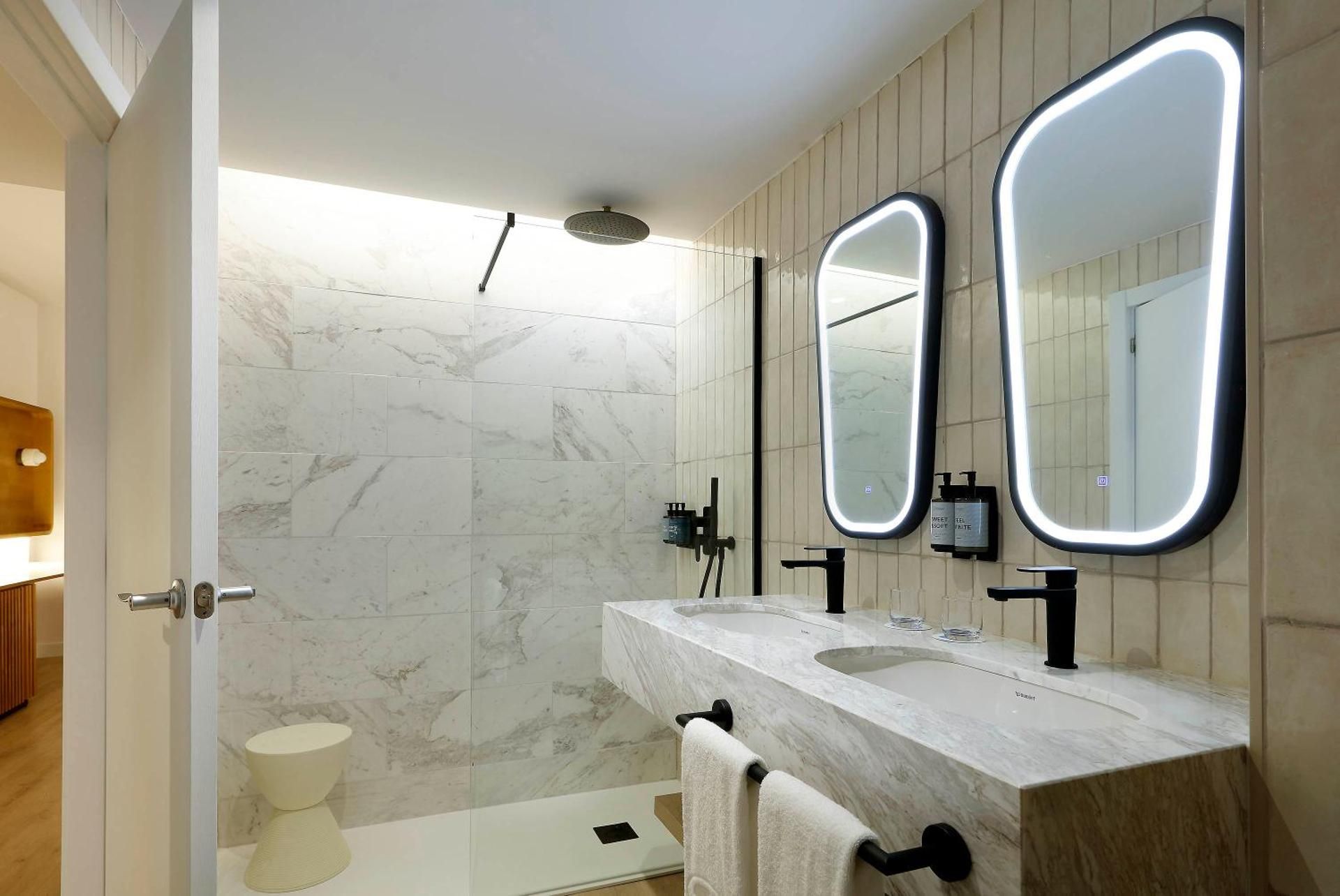 Deluxe Pool View Room for 2 Adults