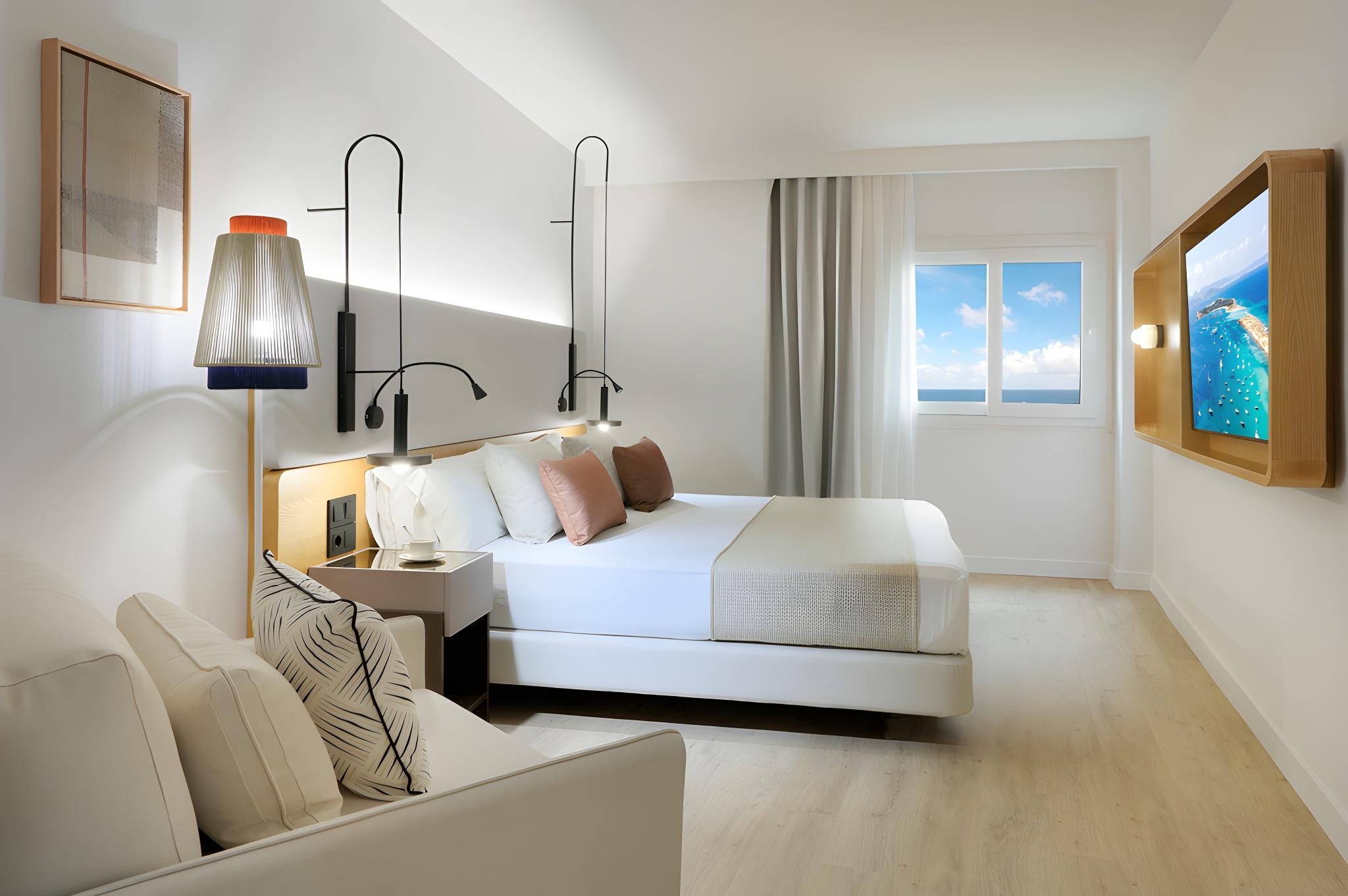 Junior Suite Sea View for 2 Adults and 1 Child