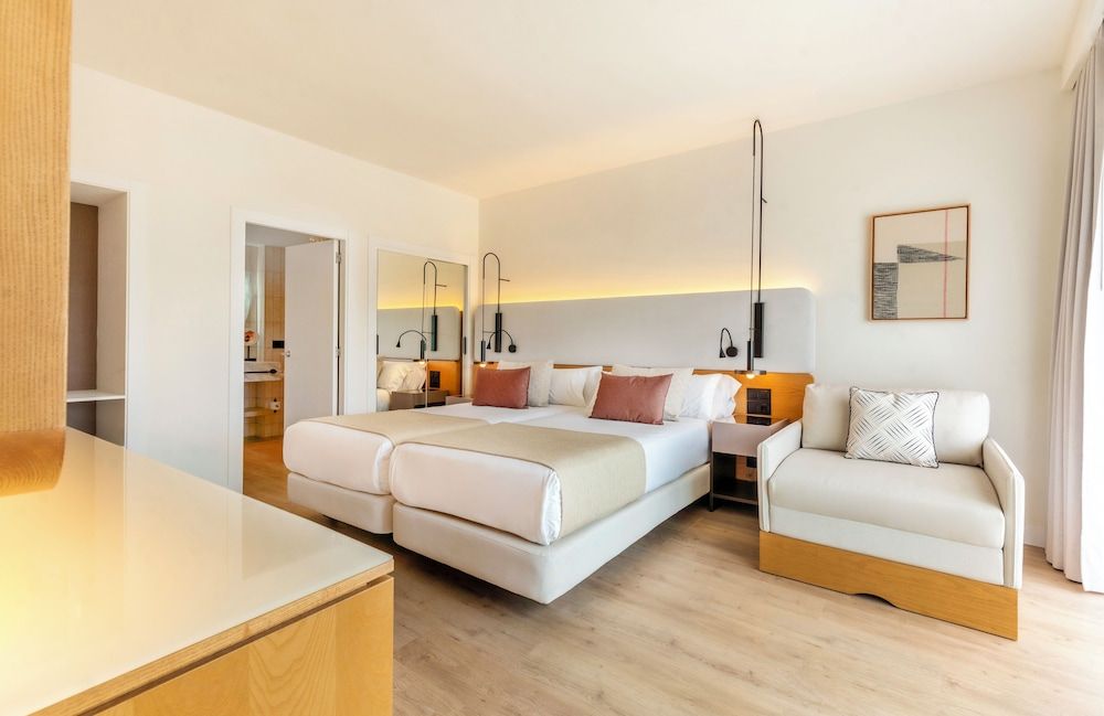 Suite, Garden View