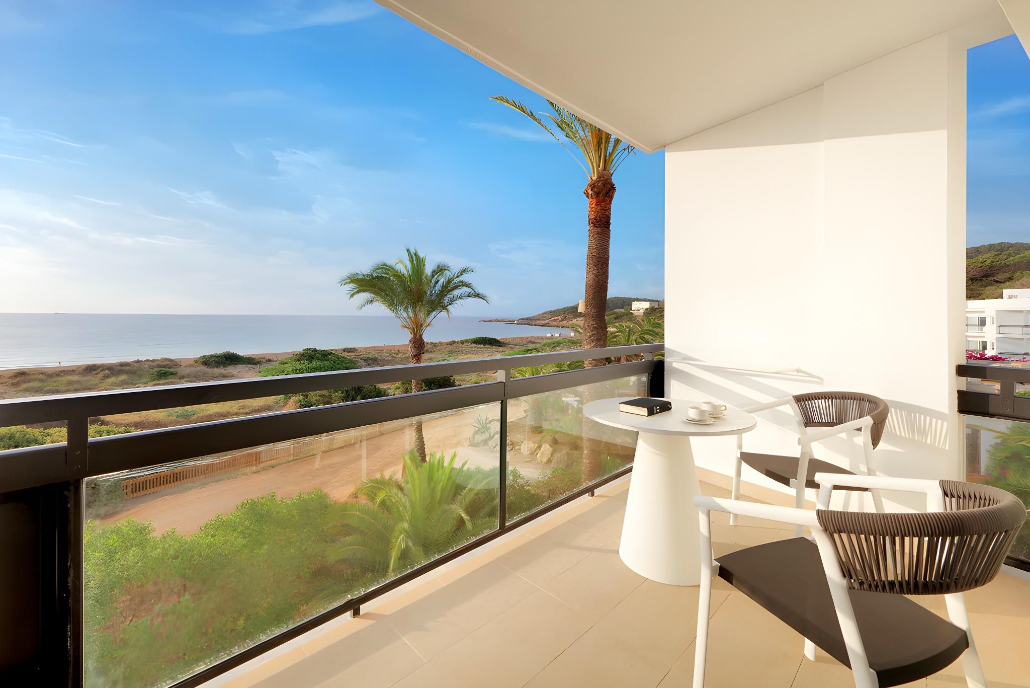 Junior Suite Sea View for 2 Adults and 1 Child