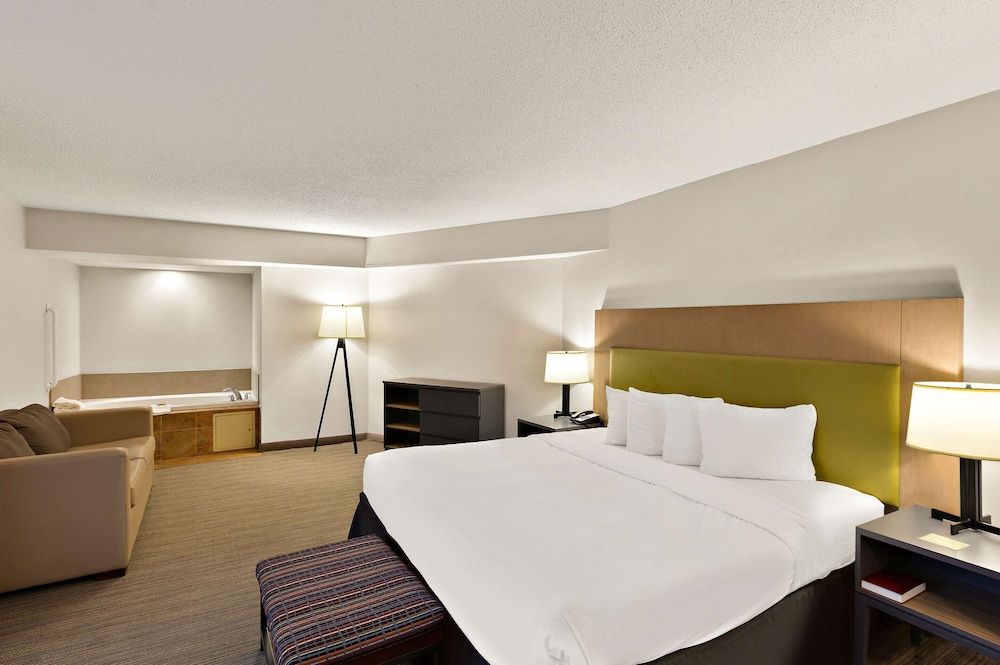 Studio Suite, 1 King Bed, Non Smoking
