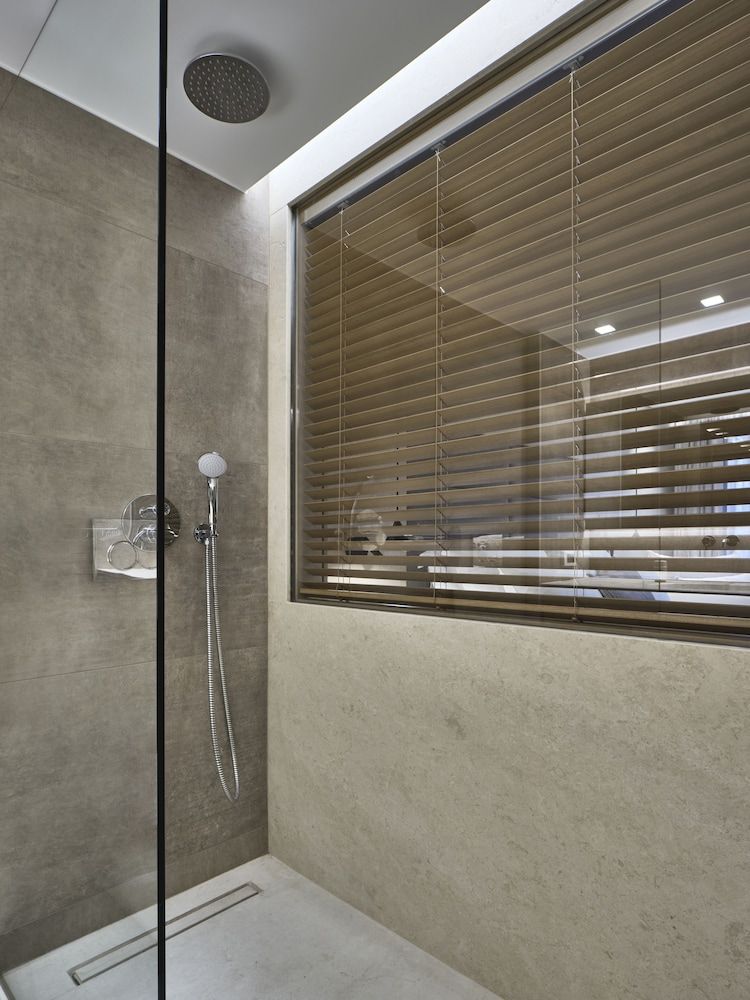 Sea View Cityscape Hotel Deluxe Double Room, Terrace 6