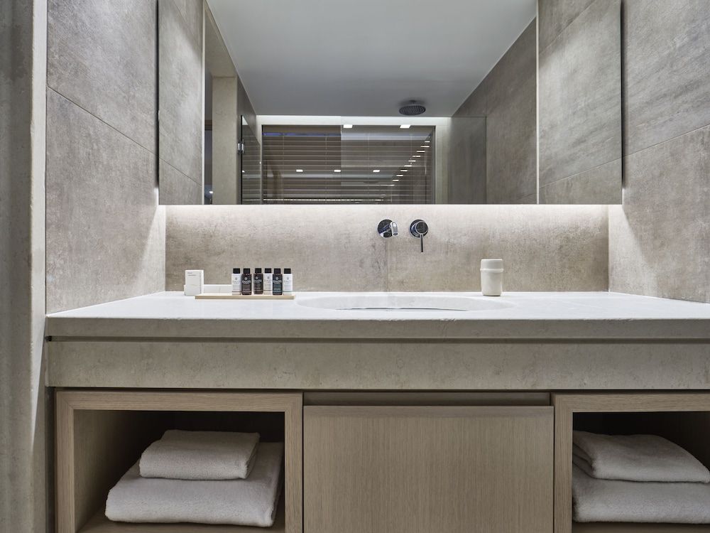 Sea View Cityscape Hotel Deluxe Double Room, Terrace 5