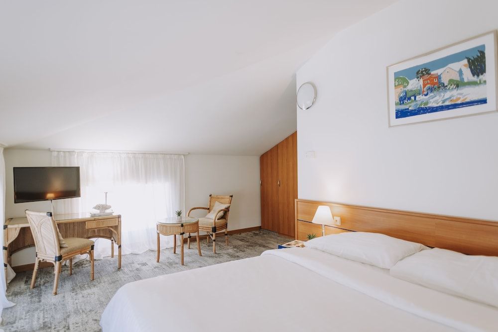 Attic Double Room with Sea View