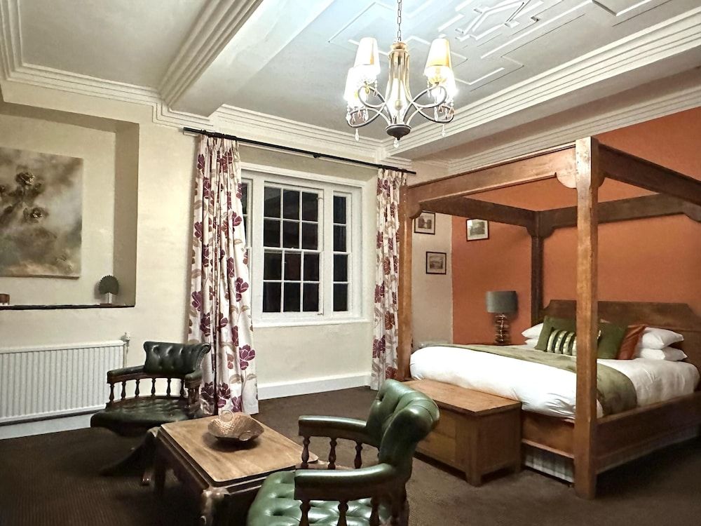 The Scole Hotel Double Room, Ensuite (4 poster) 2