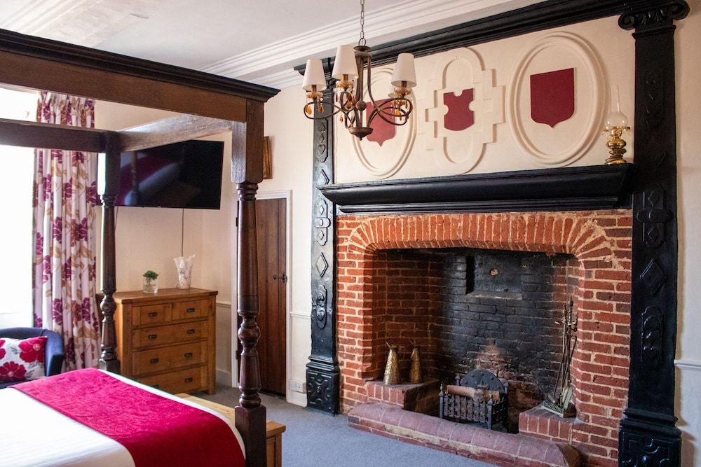 The Scole Hotel Double Room, Ensuite (4 poster) 12