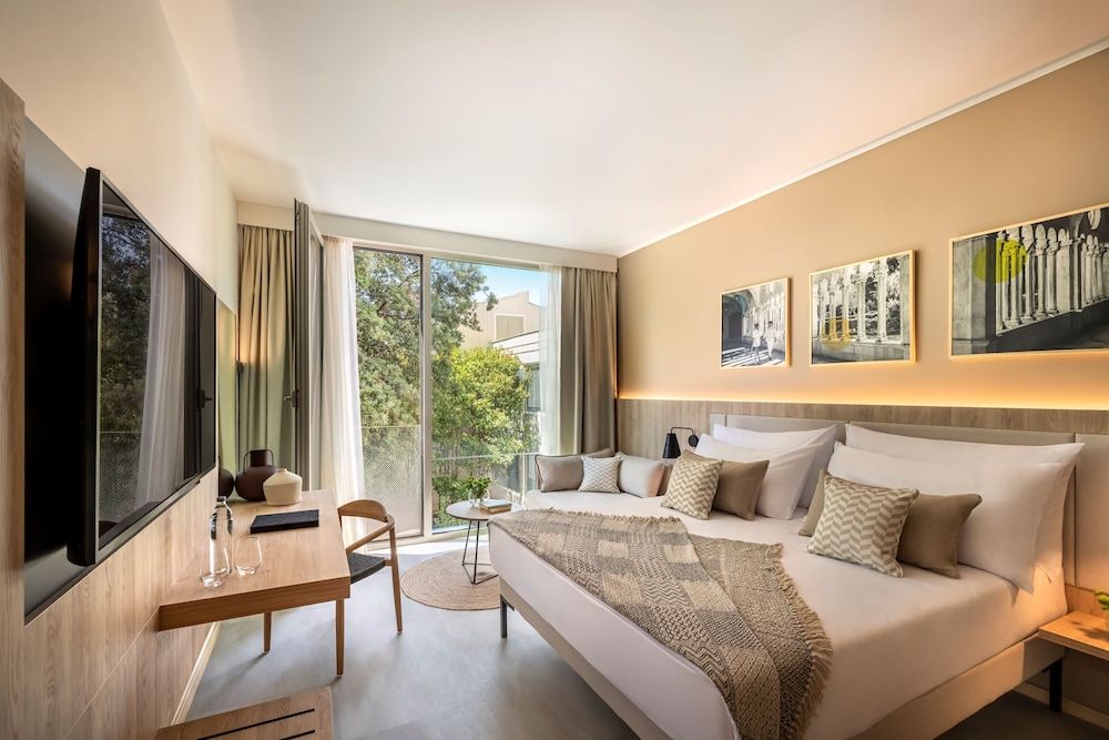 undefined Valamar Tirena Hotel 8