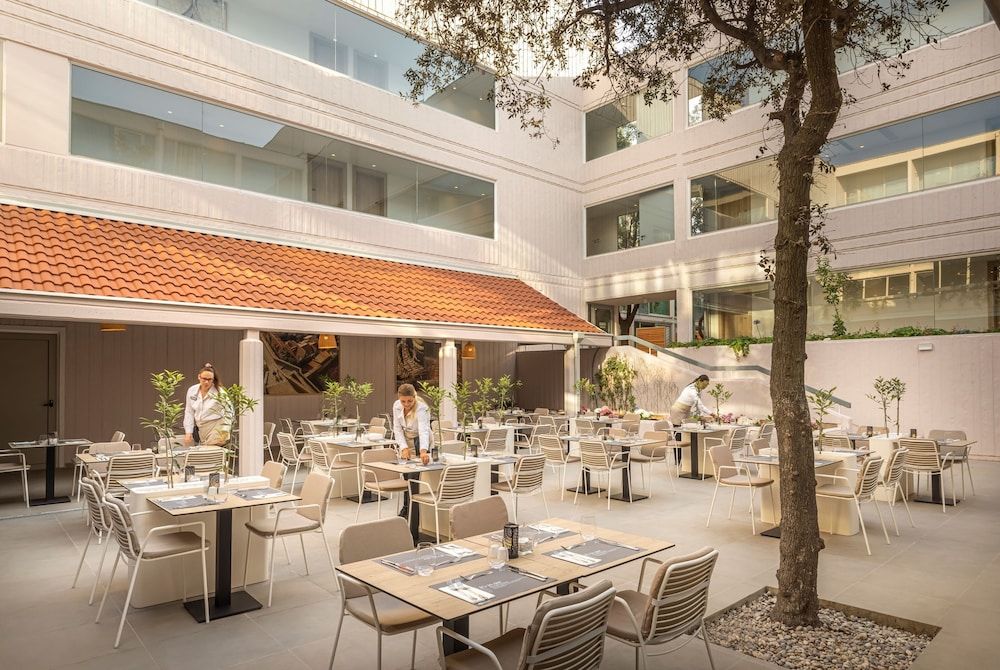 undefined Valamar Tirena Hotel 10