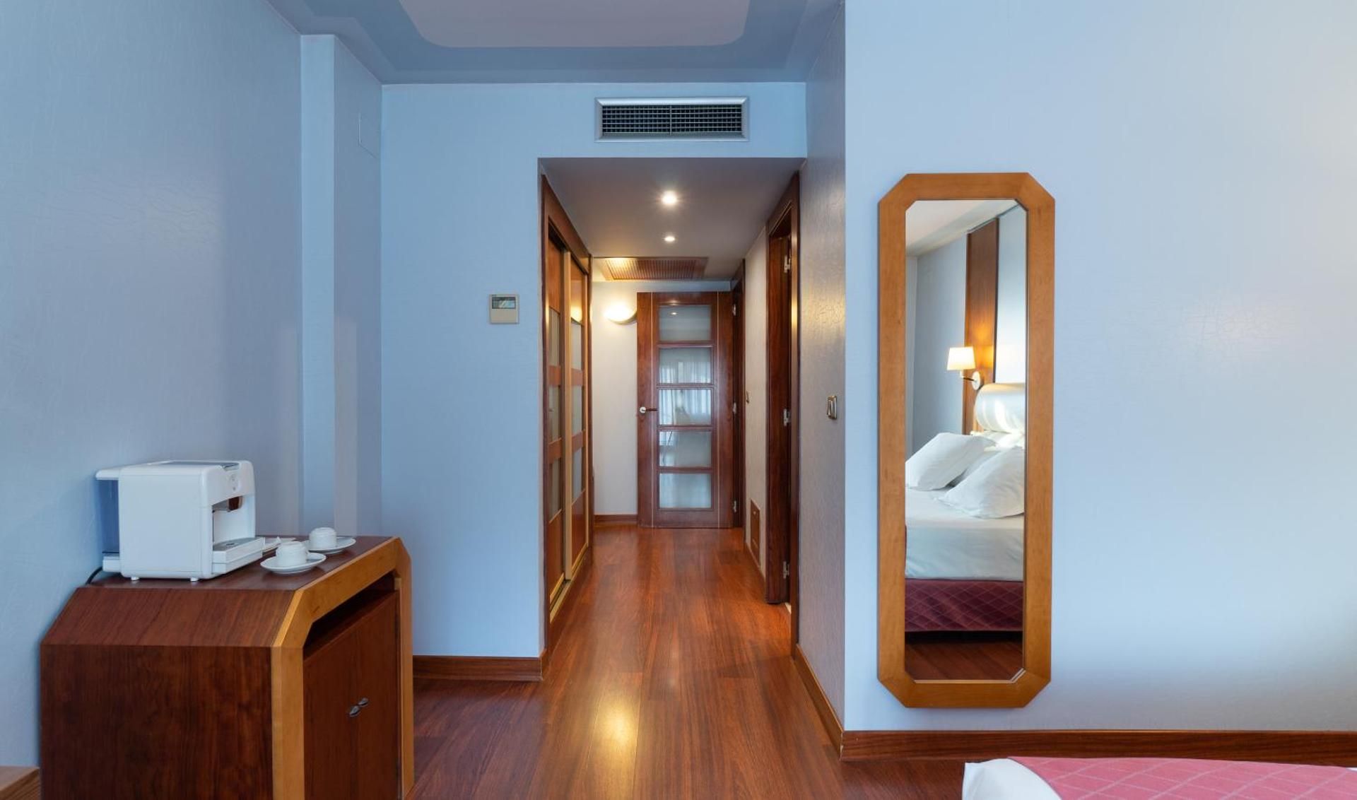 MS Maestranza Málaga Centro Superior Double Room 12