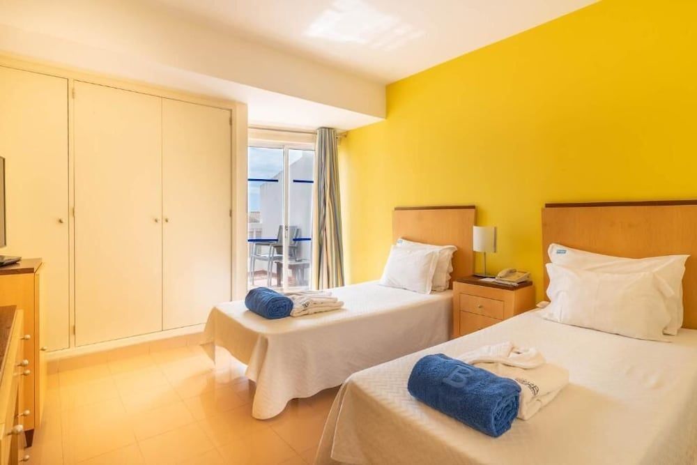 Belver Boa Vista Hotel & Spa - Adults Only Basic Double or Twin Room, City View 3